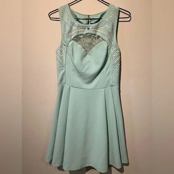 green emerald velvet dress Amazon.com: Guess Women's Dresses Dress,Mint,4 : Clothing, Shoes & Jewelry main image 1